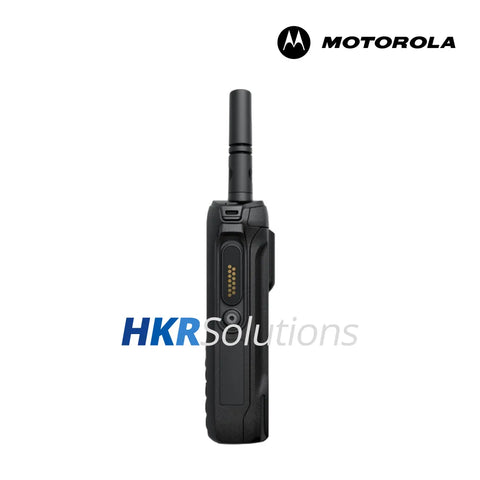 MOTOROLA MOTOTRBO R7a NKP Digital Portable Two-Way Radio